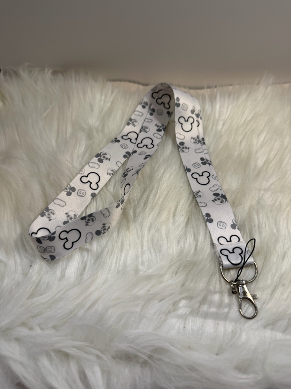 💙3/$20💙 Disney White and Black Mickey Mouse Lanyard Key & Card Holder